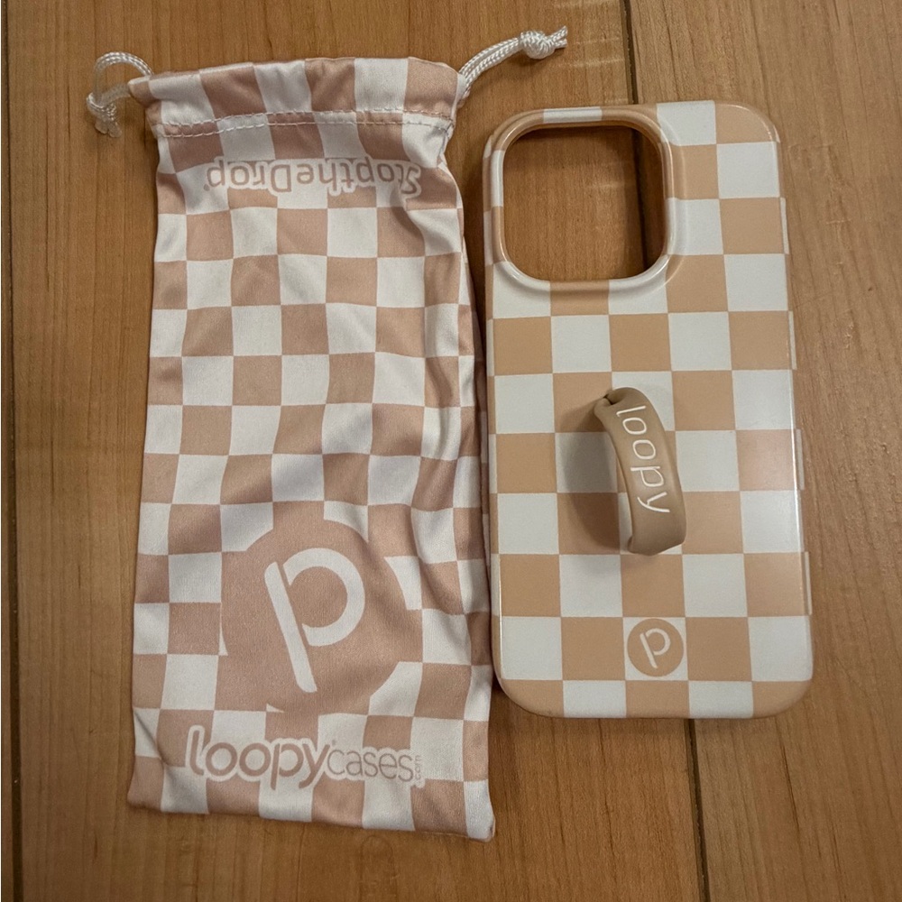 Loopy Case Beige Checkerboard iPhone 14 Pro Case with Loopy Grip